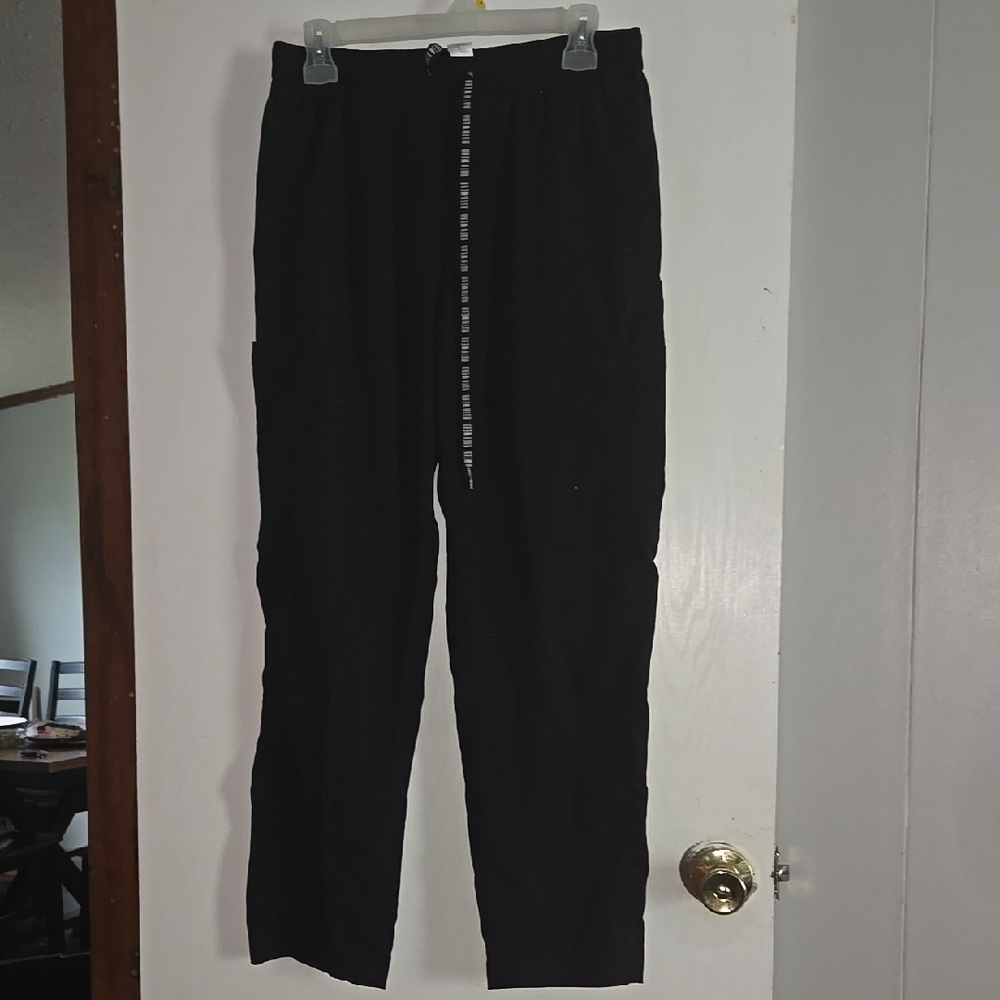 Rith Wear Black Scrubs with Classic Design